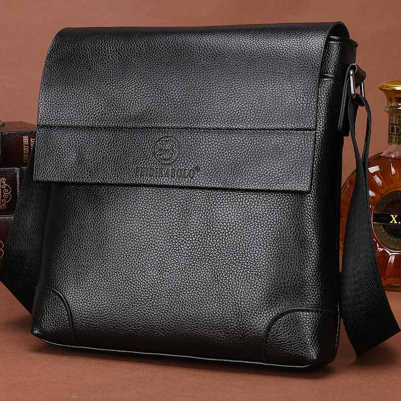 Casual leather messenger bag