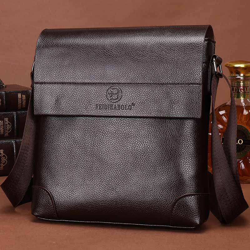 Casual leather messenger bag